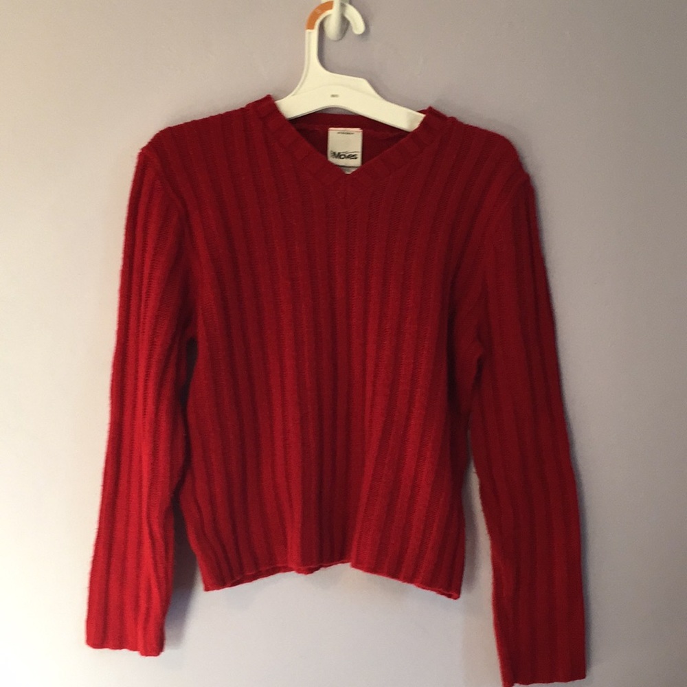 Girls New Moves red sweater size M